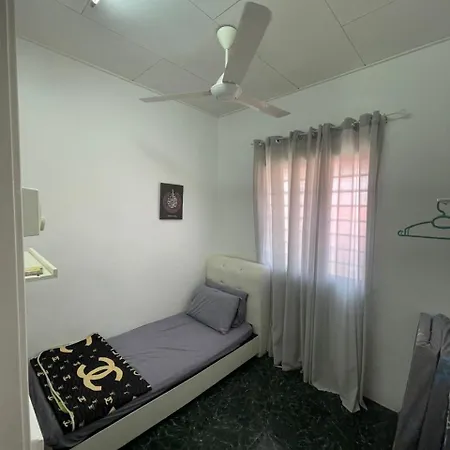 Dania Homestay Pd Port Dickson Exterior photo